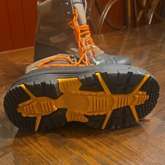 Khombu Tan and Black Outdoor Boots with Orange Laces In Men's Size 9 NWOB - Picture 10 of 10